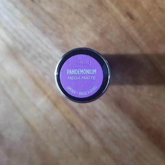 Urban Decay lipstick - Picture 2 of 3